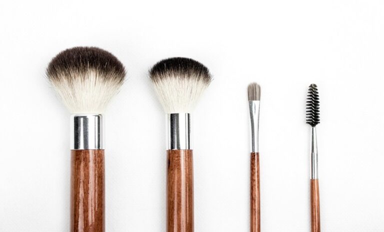 deep clean makeup brush methods