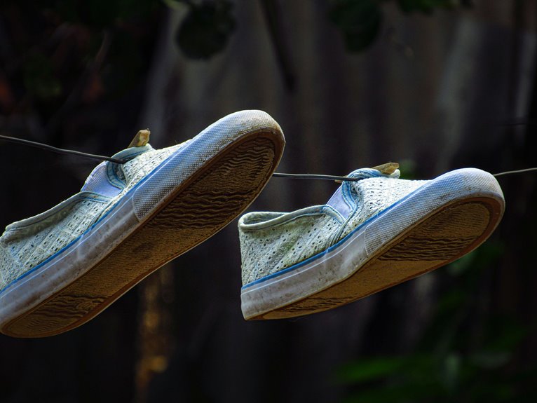 eliminate odors from shoes