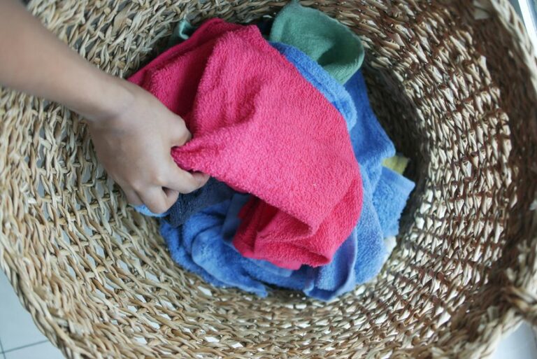 sort laundry by fabric type